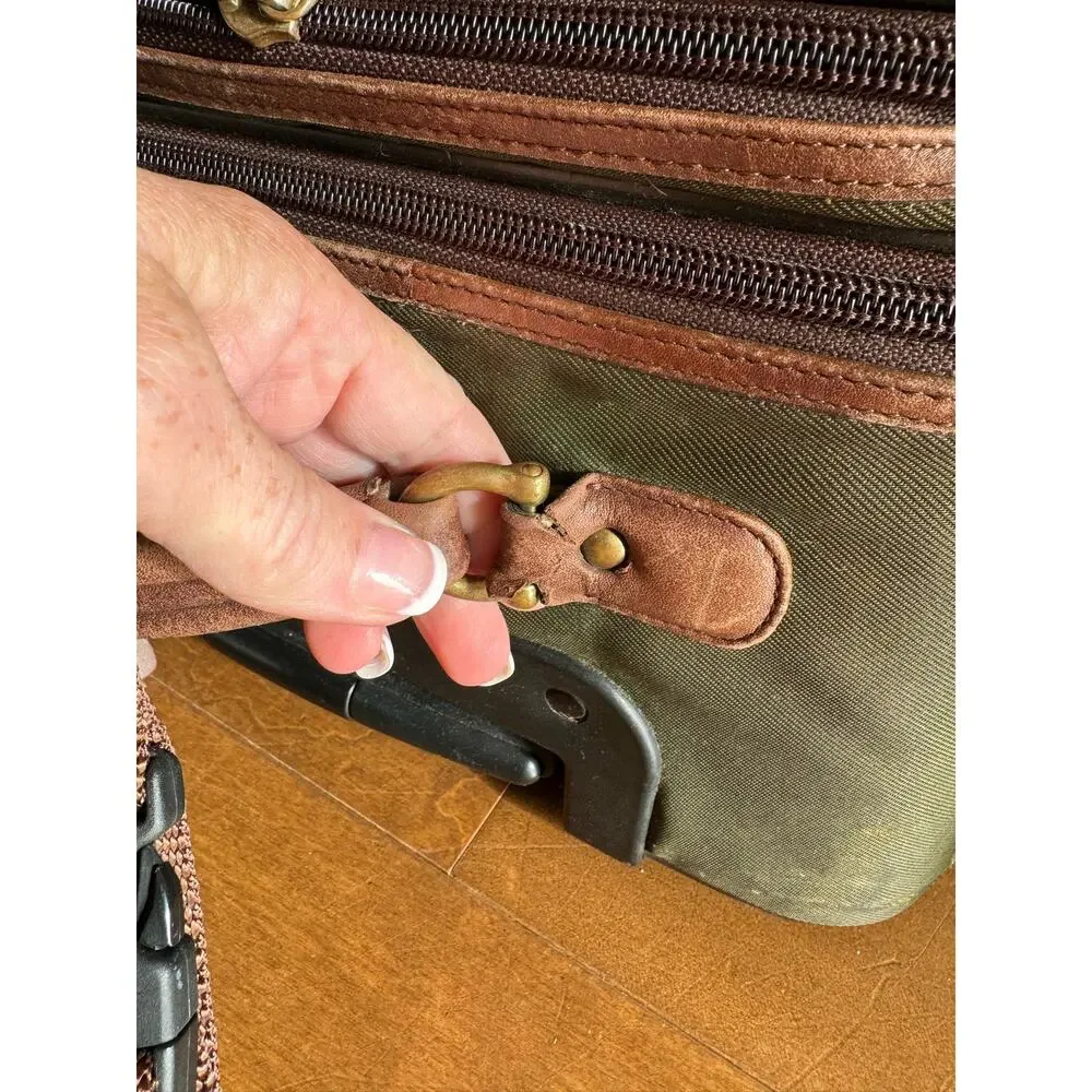 Vintage Coach 5496 22” Green Brown Leather Canvas Rolling Garment Bag USA